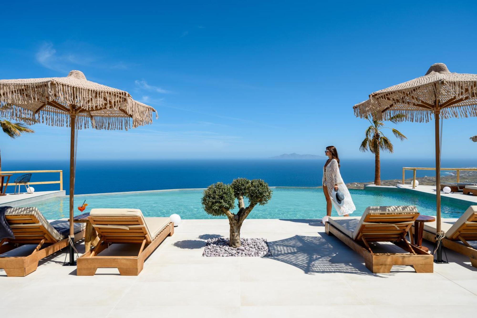 אימרוביגלי Leon Luxury Suites מראה חיצוני תמונה