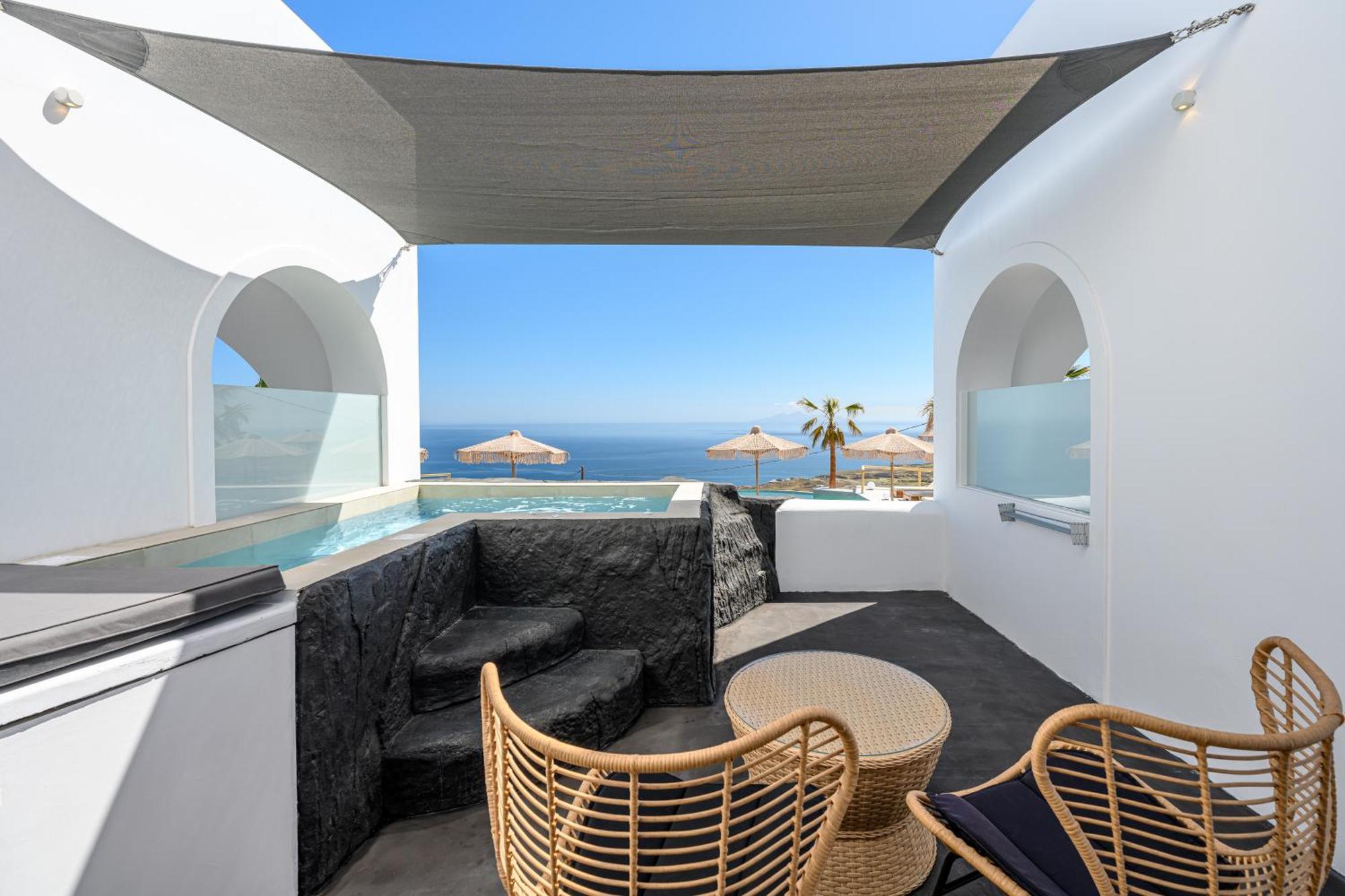 אימרוביגלי Leon Luxury Suites מראה חיצוני תמונה