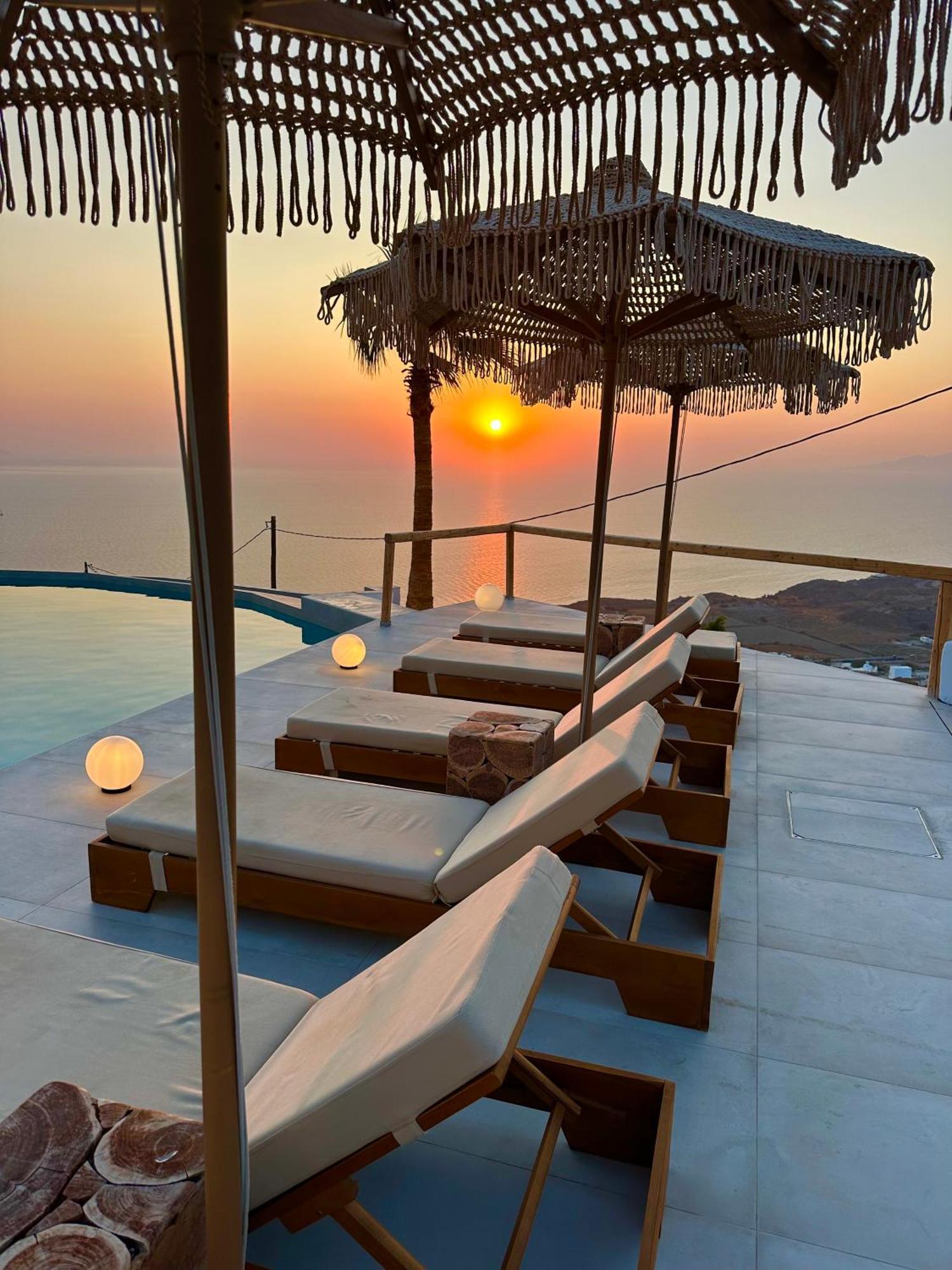 אימרוביגלי Leon Luxury Suites מראה חיצוני תמונה